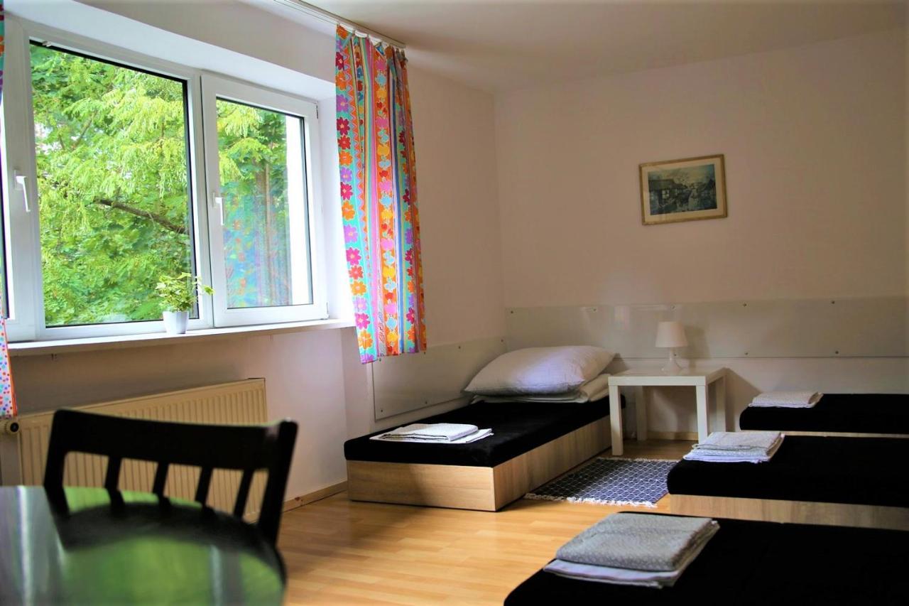 Swierkowa 26 Taniespanie Habitación en casa particular